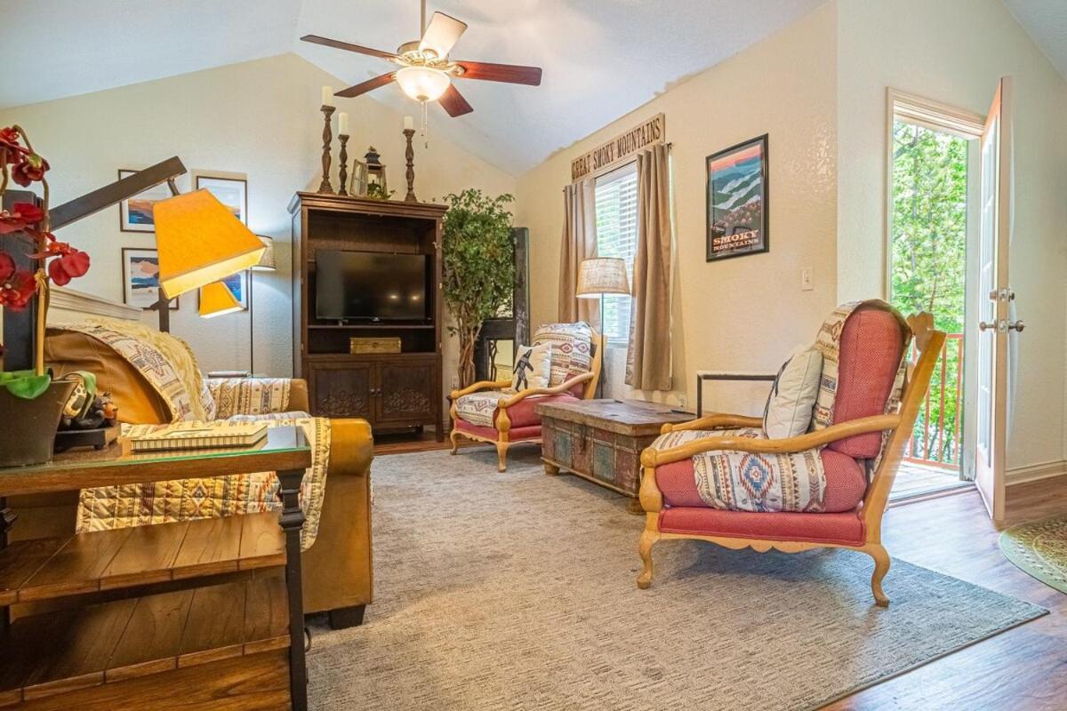 Cabin C In The Gatlinburg Art & Craft Community 외부 사진