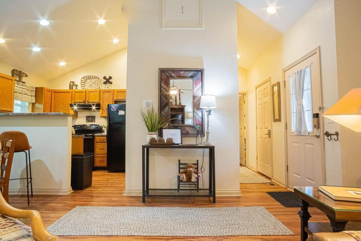 Cabin C In The Gatlinburg Art & Craft Community 외부 사진